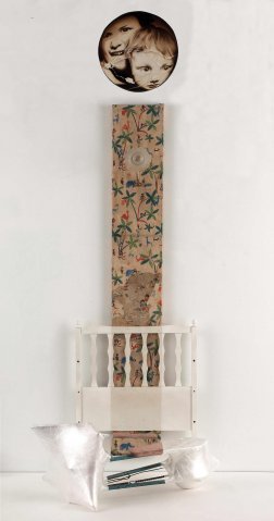 «Le pas au delà n°1»  198 x 28 cm  2004